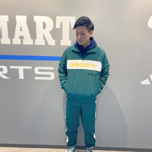 こんにちは ABC-MART SPORTSゆめタウンはません店です！ 本日はADIDASよりおすすめアイテムをご紹介します~🫧 ️TOPS M VRCT HOODIE IS0235 ¥13,200 tax in ️OUTER M NY HZ WINDBREAKER IS3318 ¥14,300 tax in ️BOTTOMS M NY PANEL PANT IS4557 ¥11,000 tax in ️SHOES FORUM LOW IH7636 ¥12,100 tax in トップスはソフトなコットンフリースの表地と モノグラムプリントの裏地で着心地バツグンです︎ アウターとボトムスはセットアップになっており、 丈夫で軽く、雨風もしっかりガードしてくれます トレンドのハーフジップでメンズアイテムですが、 女性でも着こなしがしやすく、男女問わず着れて🏼 たくさんの着回しが効くおすすめアイテムです♬ シューズはストリートの定番スニーカーとして人気の 「フォーラム」から新色の登場︎️🤍 どの色も可愛くて♡これから春先にぴったりのシューズです その他、春の新作アイテムも続々入荷しております❣️ ぜひ店頭にてご覧ください スタッフ一同心よりご来店お待ちしております🤍 @abc_mart_japan